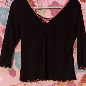 Long sleeve y2k mall goth type shirt